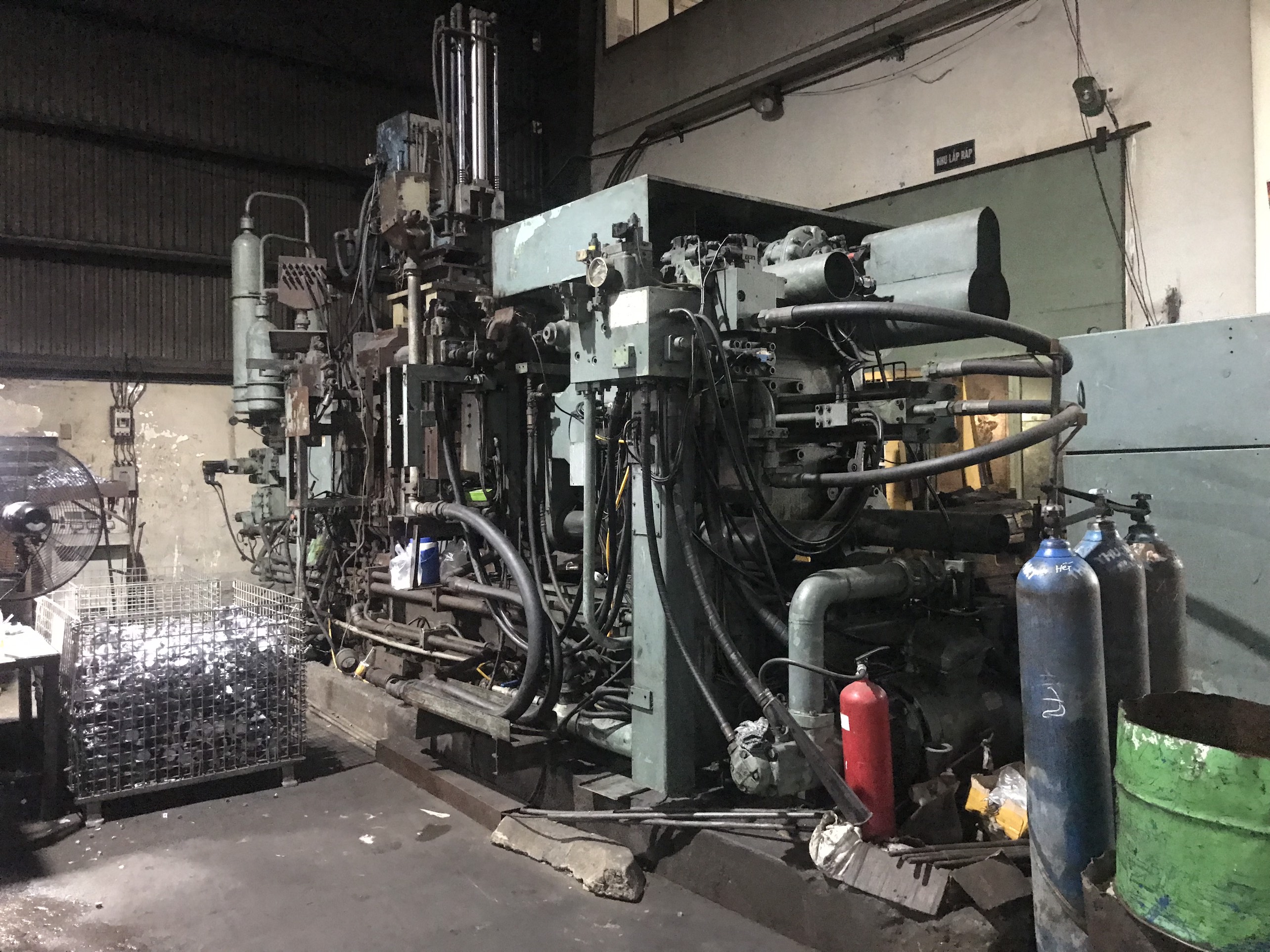 die-casting machine (2).jpg